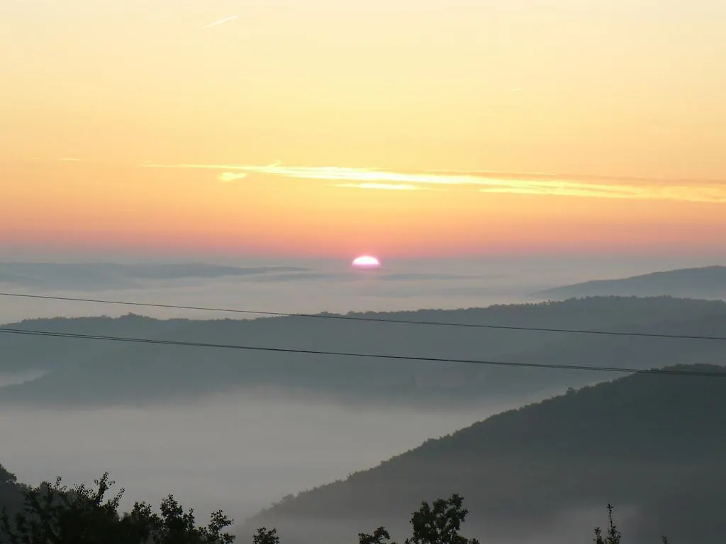 La Pierre Rouge Bed & Breakfast Floressas France